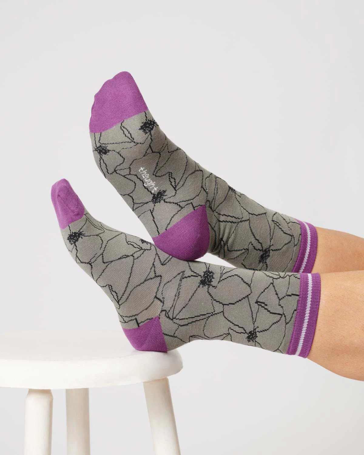 Womens Painterly Floral Organic Cotton Socks - Olive Green - Flockneti