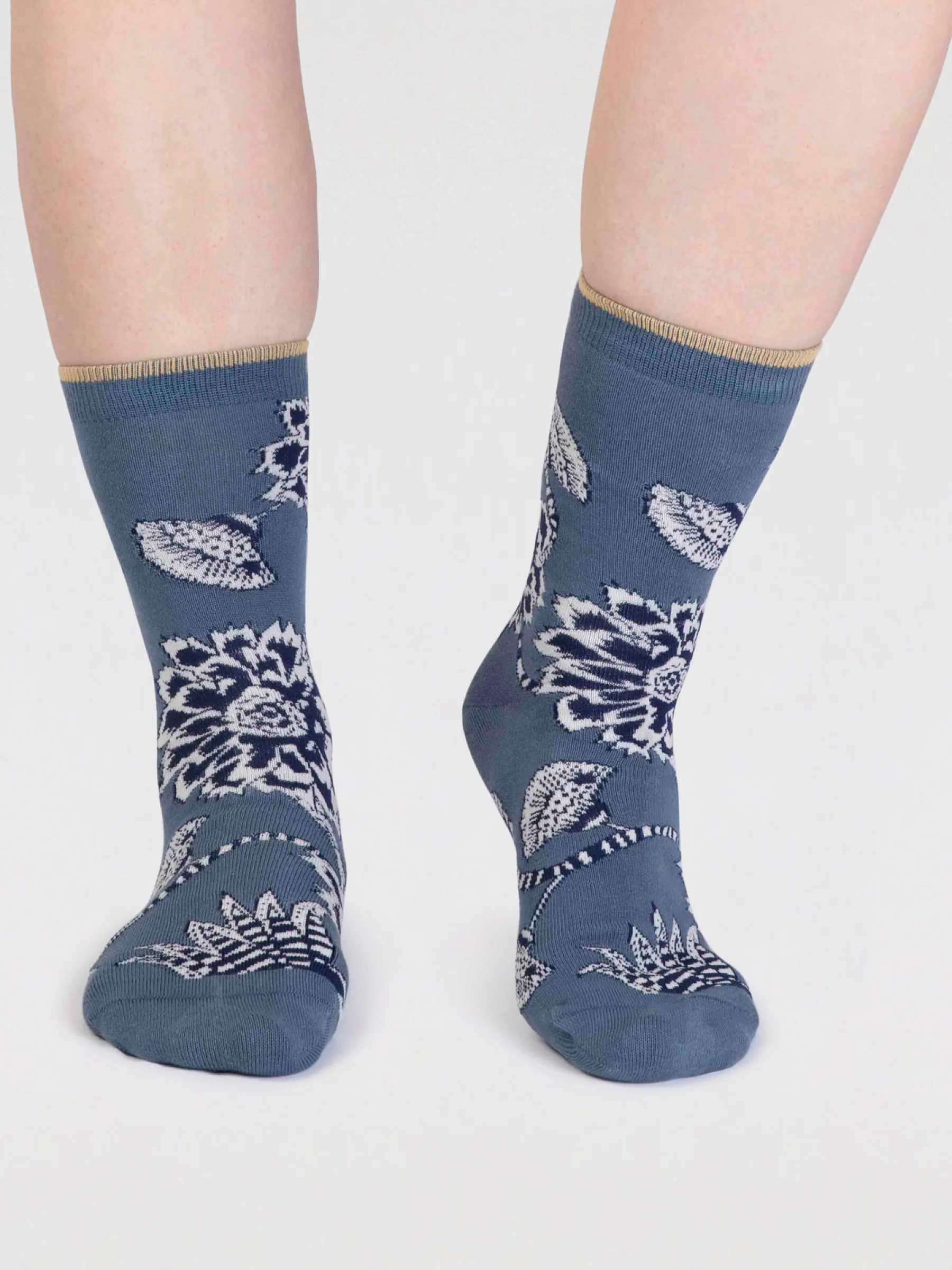 Freja Organic Cotton Abstract Flower Socks - Misty Blue - Flockneti