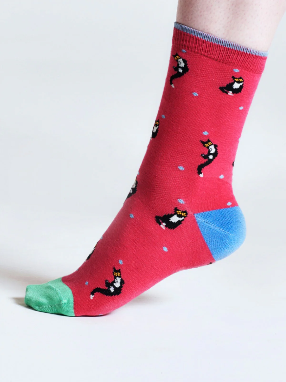Serafina Cat Bamboo Socks - Radish Pink - Flockneti