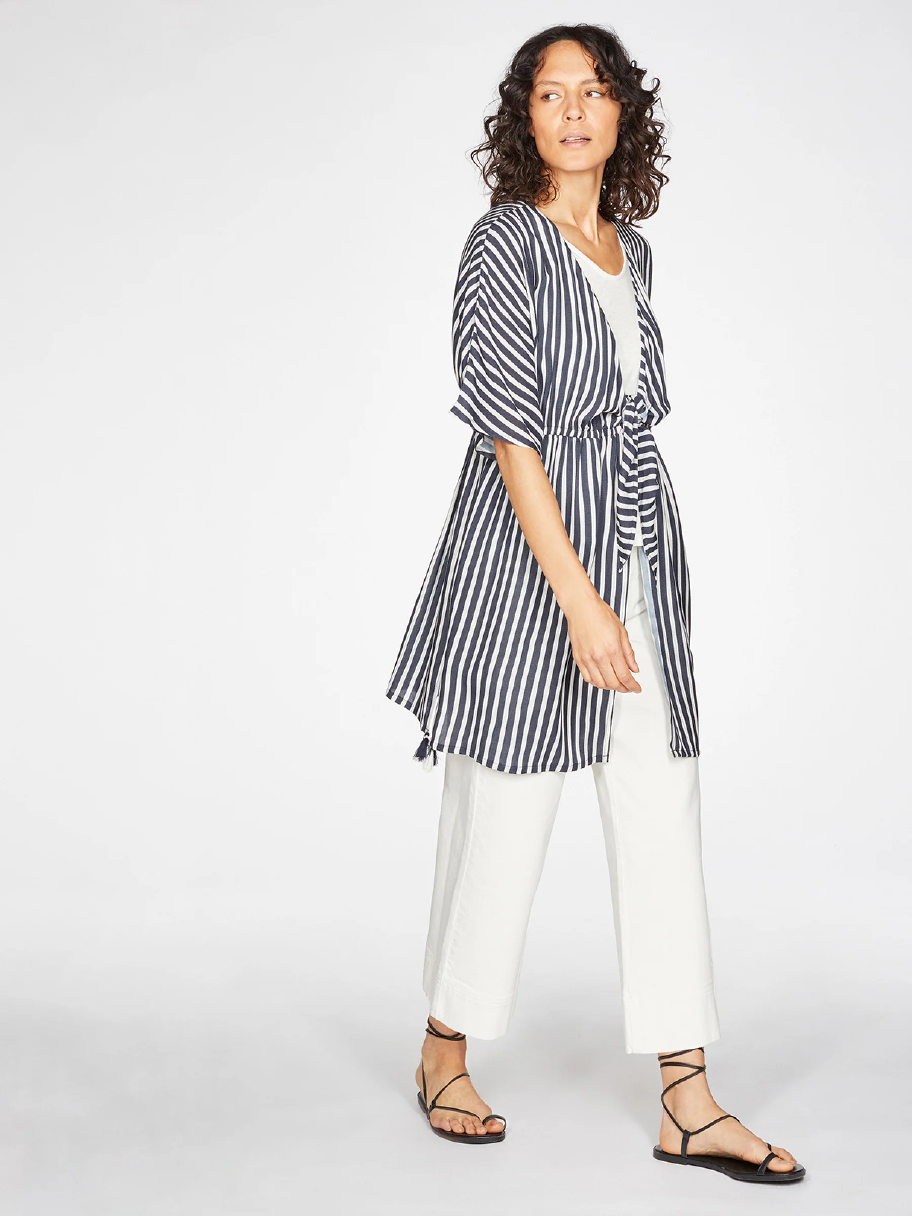 Juana Throw - Navy - Flockneti