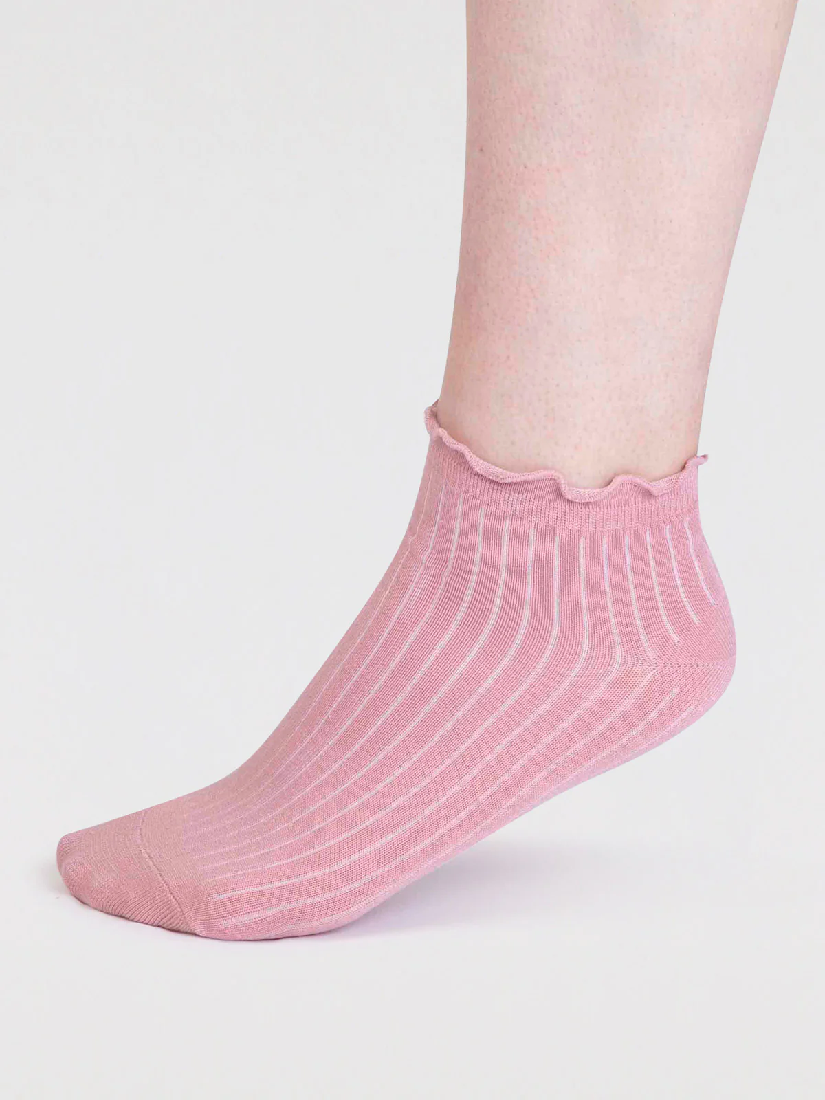 Dacia Bamboo Frill Top Ankle Socks - Petal Pink - Flockneti