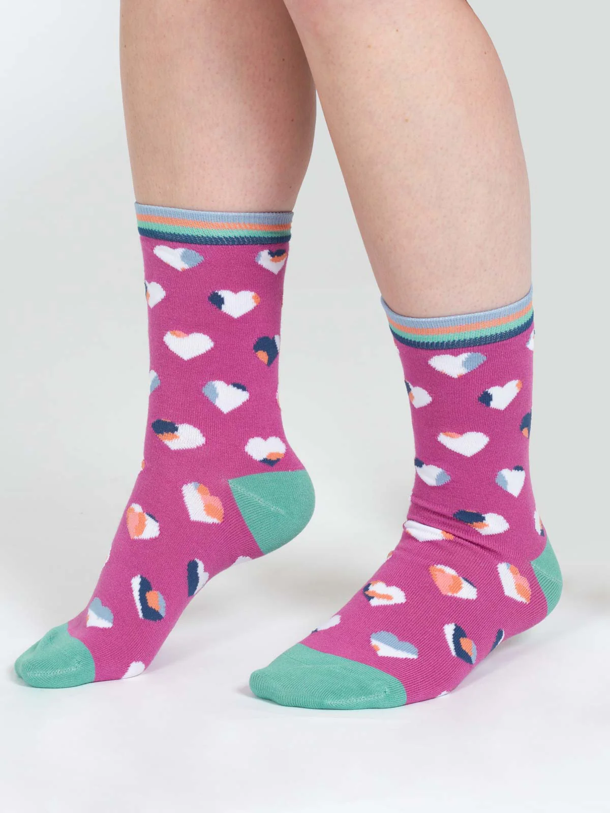 Leopard Heart Bamboo Socks - Purple - Flockneti