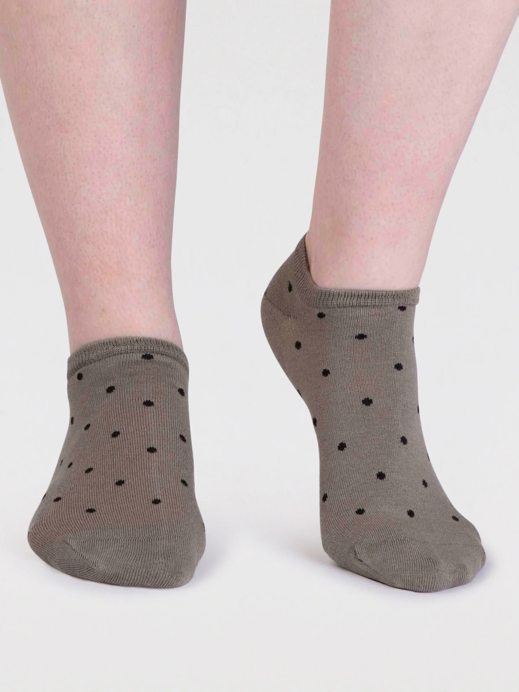 Dottie Bamboo Spotty Trainer Socks - Pea Green - Flockneti