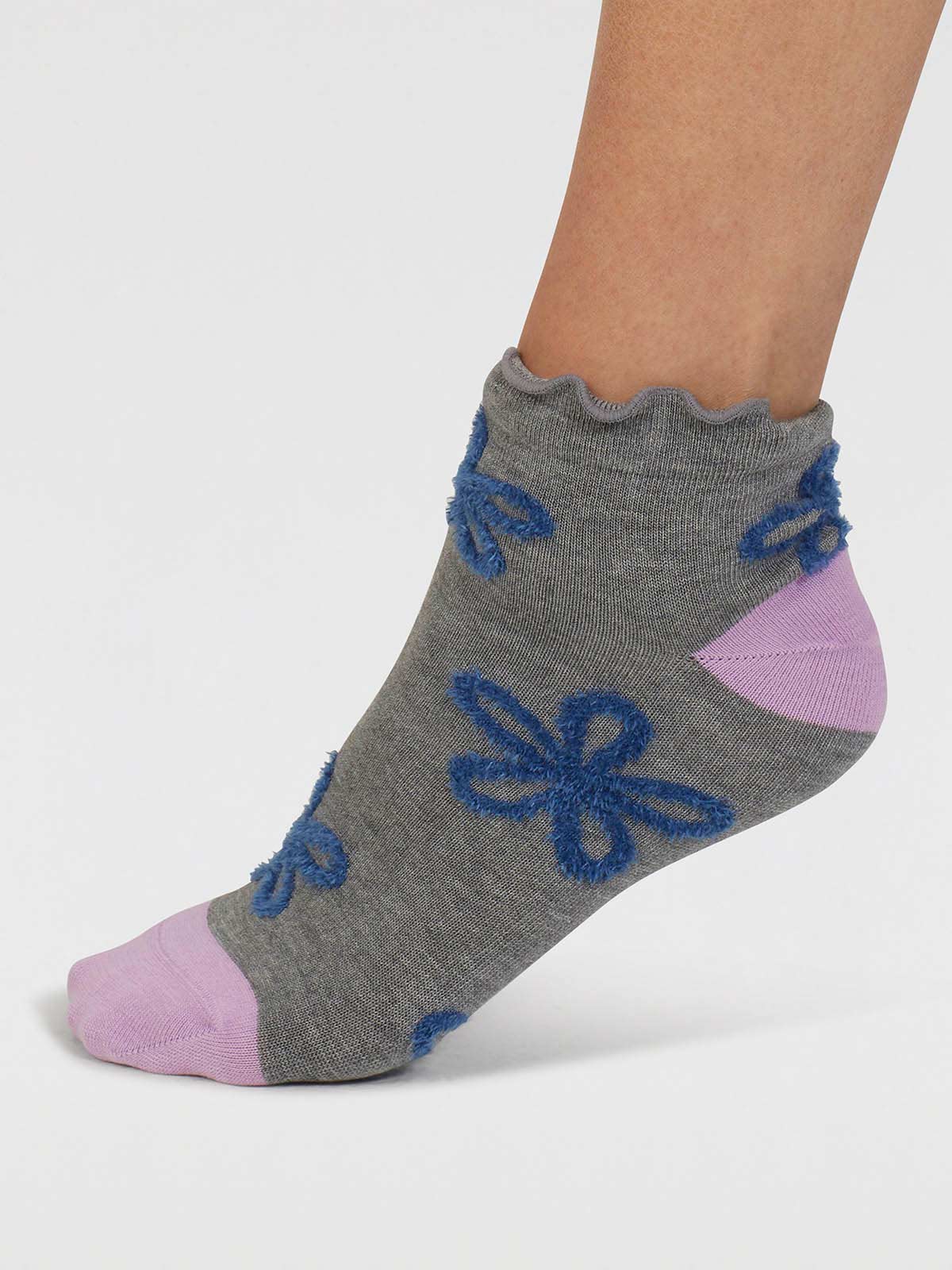 Daisee Textured Flower Bamboo Ankle Socks - Mid Grey Marle - Flockneti