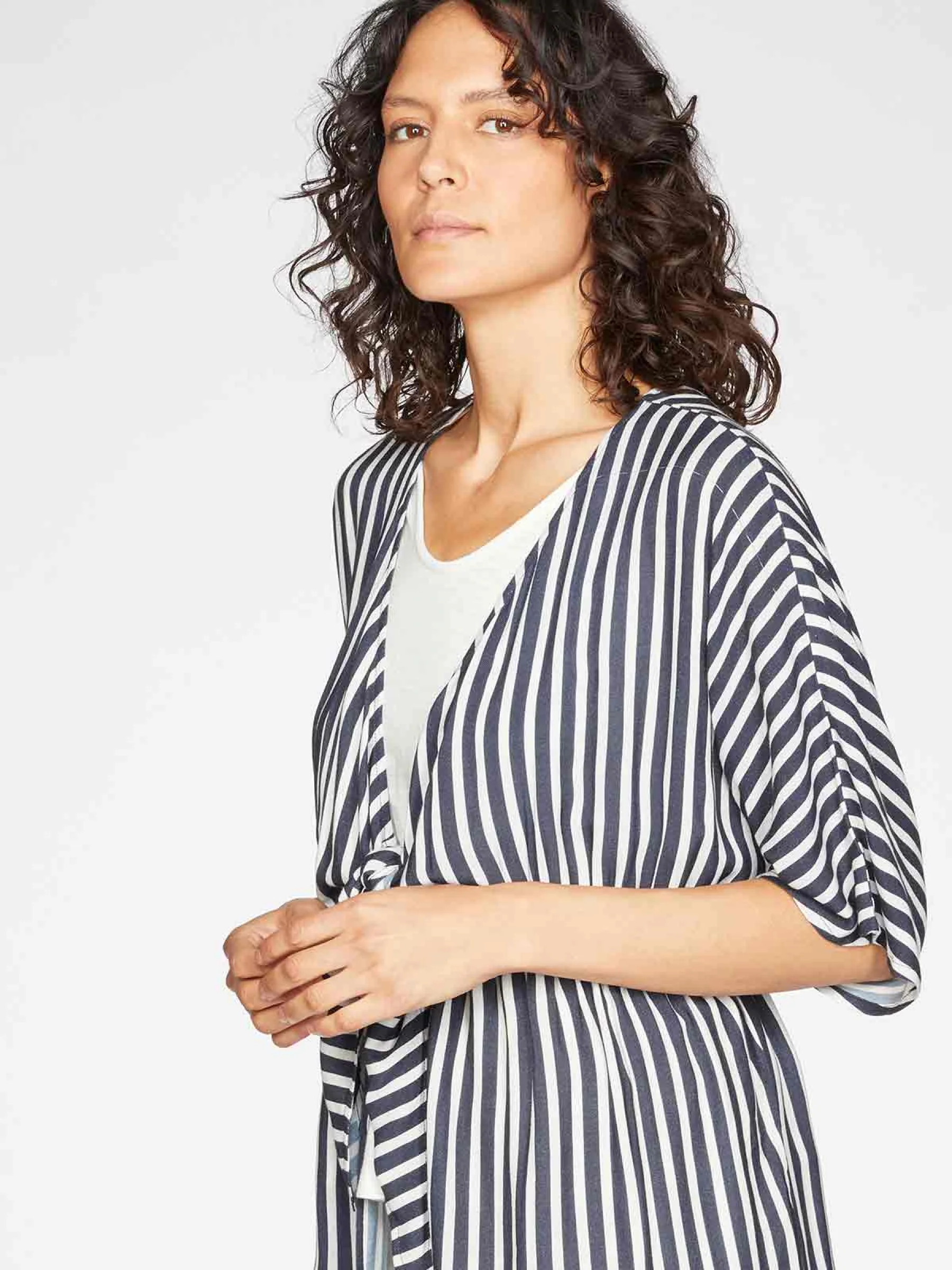 Juana Throw - Navy - Flockneti