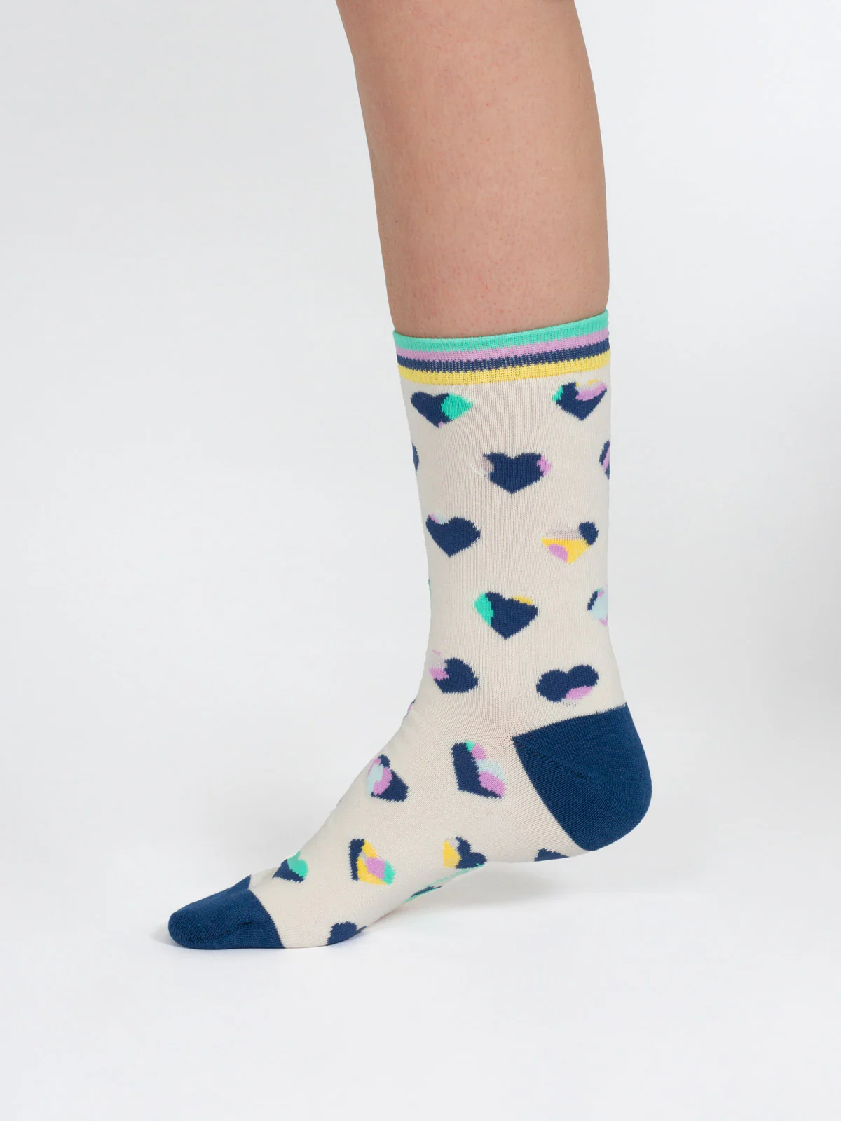 Leopard Heart Bamboo Socks - Ecru - Flockneti