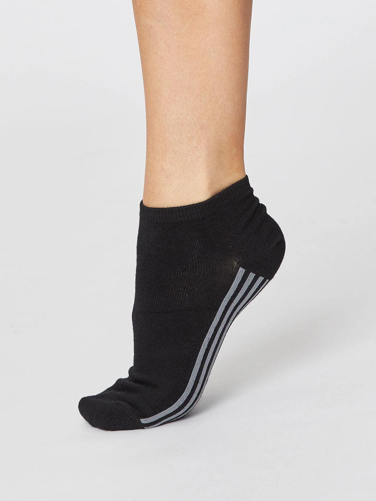 Solid Jane Trainer Socks - Black - Flockneti