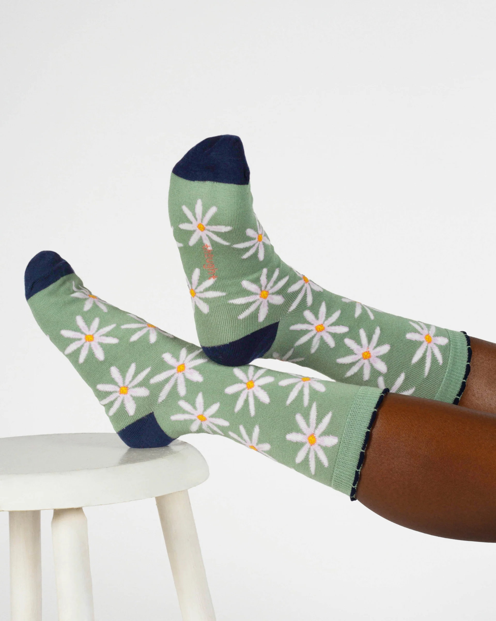 Womens April Birth Flower Sock - Daisy - Flockneti